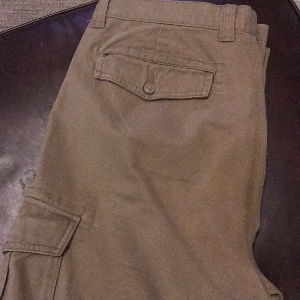 Men’s Old Navy cargo pants